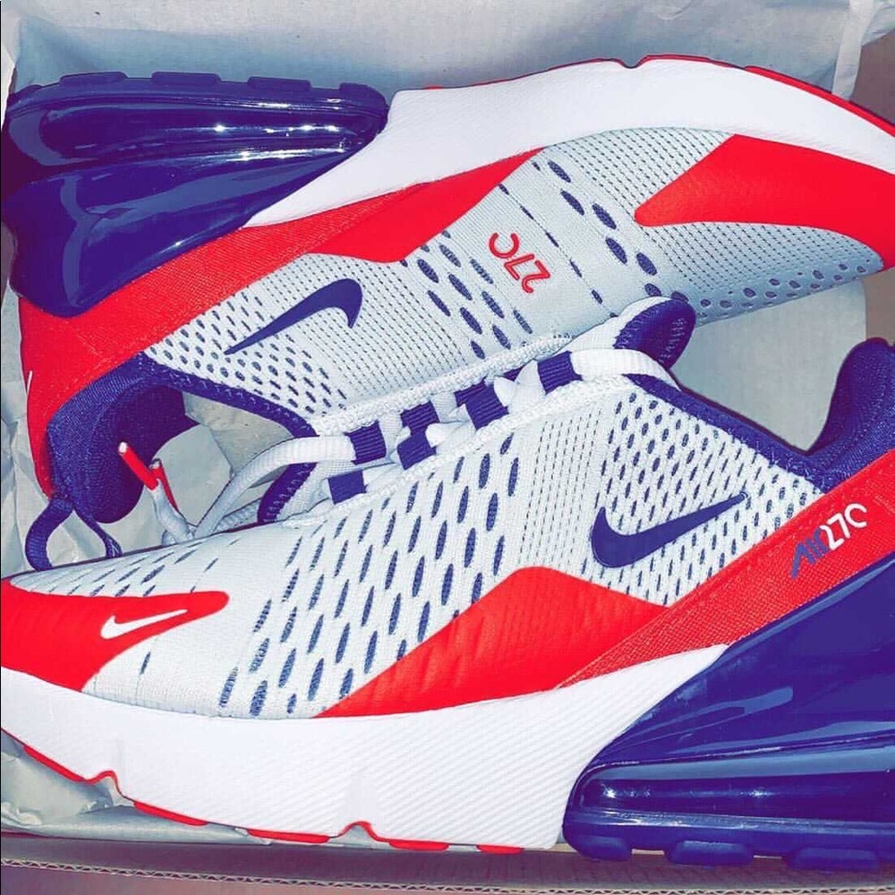 Nike 270s
